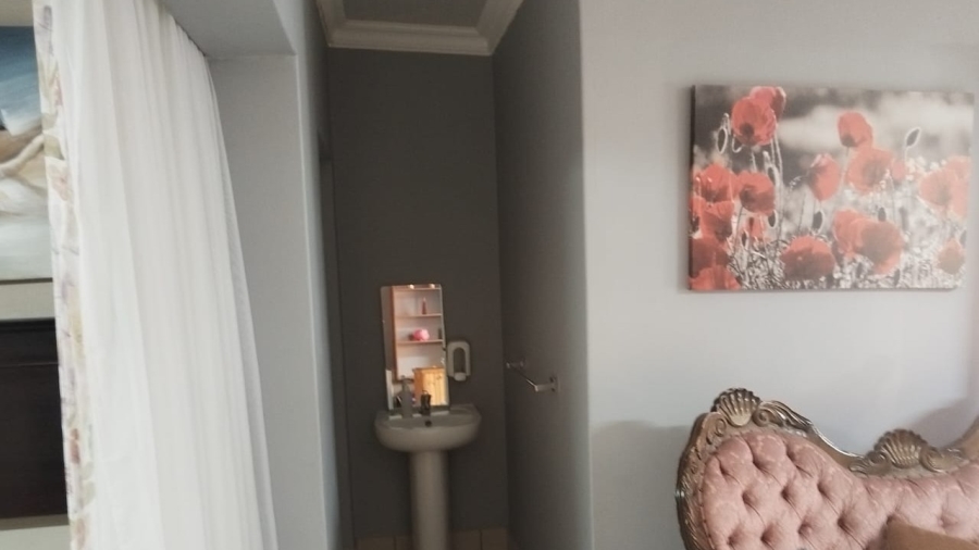 12 Bedroom Property for Sale in Pellissier Free State